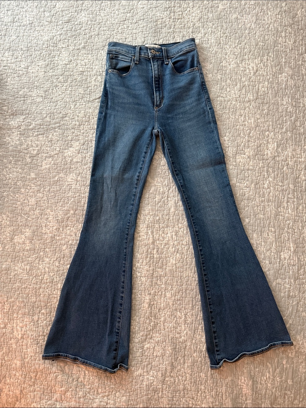 NWOT Abercrombie & Fitch Women's The Flare Ultra High Rise